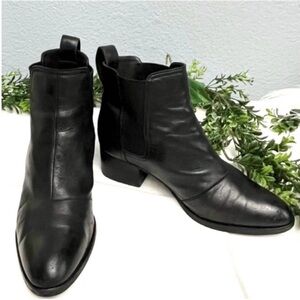 rag & bone Chelsea Black Classic Black Leather Ankle Boots - Women's Size 37.5